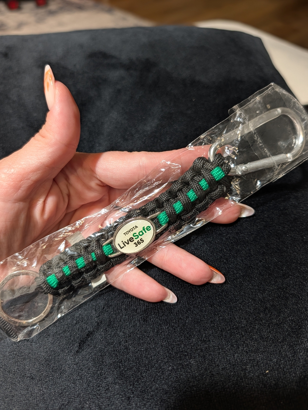 LiveSafe 365 Black & Green Paracord Keychain with Carabiner